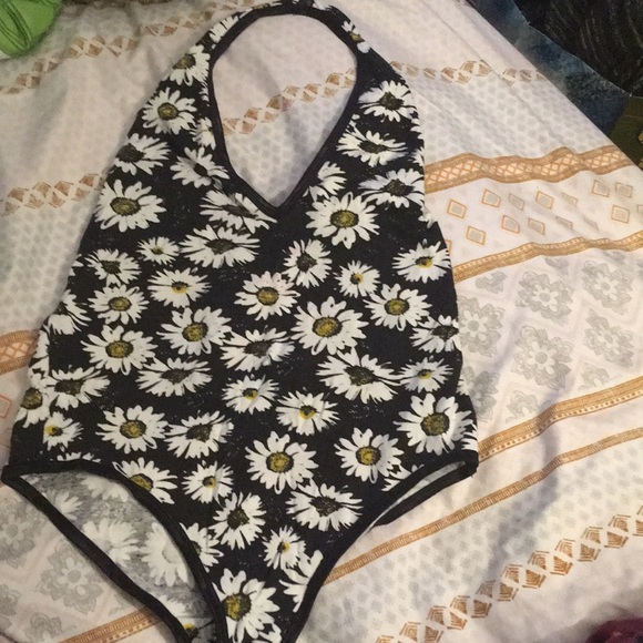Forever 21 Tops - 🛑 8 for $21